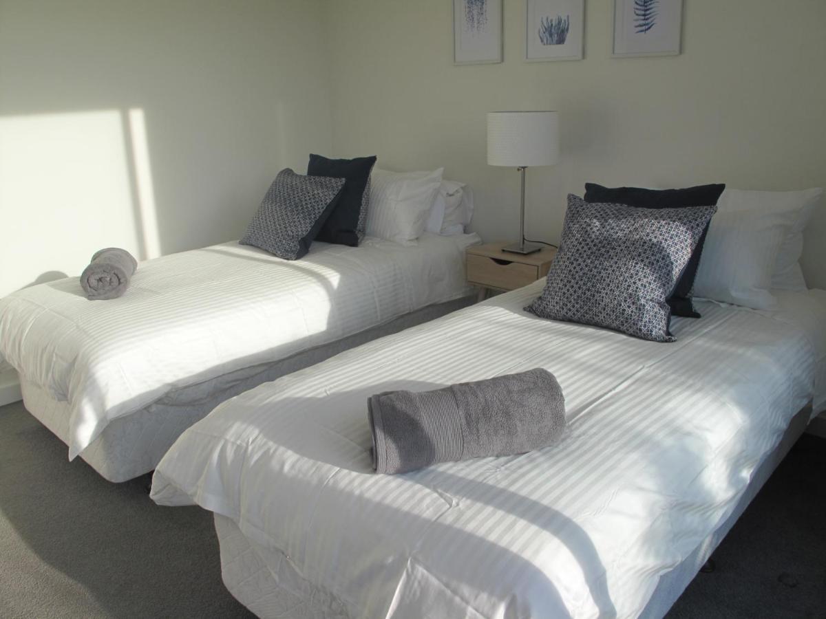 Modern 3 Bedroom Apt With Free Parking, Netflix, Wifi & Welcome Wine By Bnb Pro Melbourne Bagian luar foto