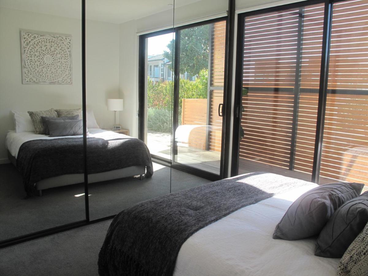 Modern 3 Bedroom Apt With Free Parking, Netflix, Wifi & Welcome Wine By Bnb Pro Melbourne Bagian luar foto