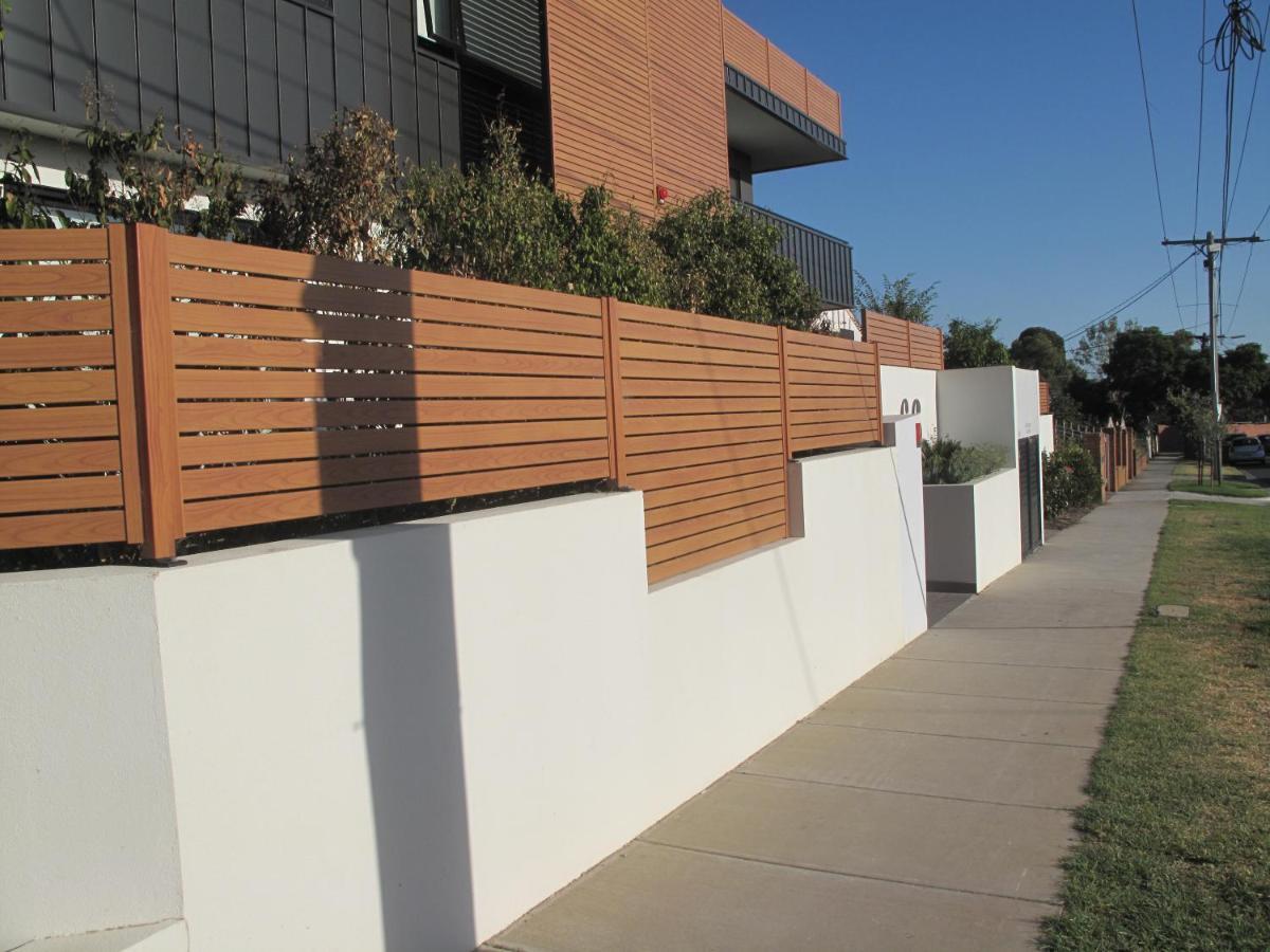 Modern 3 Bedroom Apt With Free Parking, Netflix, Wifi & Welcome Wine By Bnb Pro Melbourne Bagian luar foto